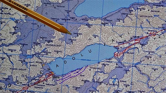 Jeoloji uzmanı Prof. Dr. Aksoy, 'Bu faya dikkat' diyerek uyardı