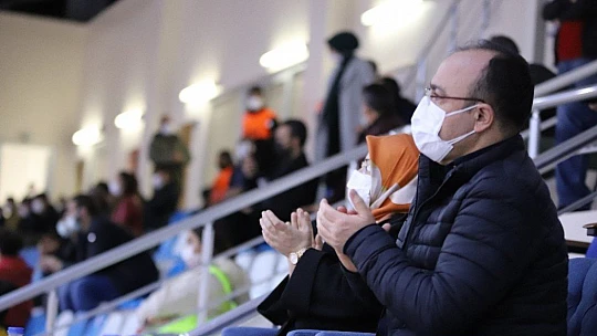 Elazığ İl Özel İdare: 91 - İzmit Belediyespor: 82