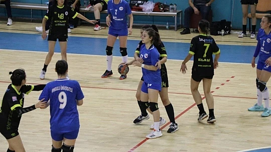 Elazığ Sosyal Yardımlaşma: 24 - Anadolu Üniversitesi: 32