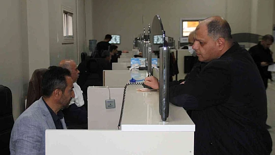Kalp krizi geçiren vatandaşı kalp masajı ile hayatta tutan belediye personeli İHA'ya konuştu