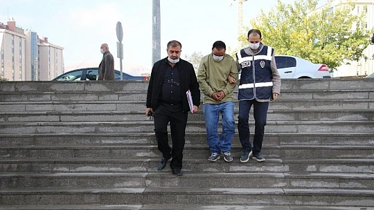 Kapıları çalan hırsızlık şüphelisi yakalandı