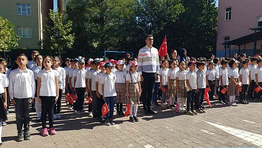 Karakoçan'da ilköğretim haftası kutlandı