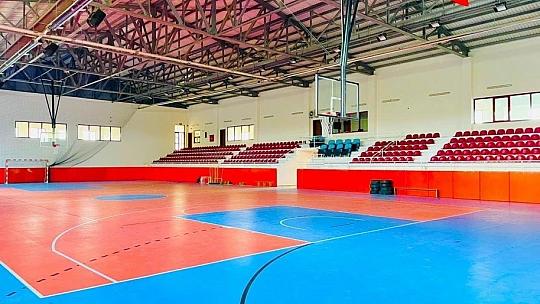 Karakoçan'da yapımı devam eden spor tesislerinde sona gelindi