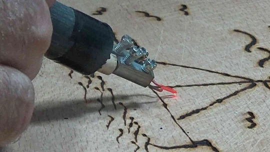 Karikatüre adanan ömür: 40 yıldır çiziyor