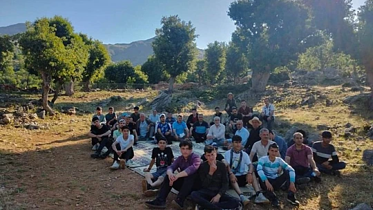 Kaymakam Ardıç gençlerle birlikte doğa yürüyüşü yaptı