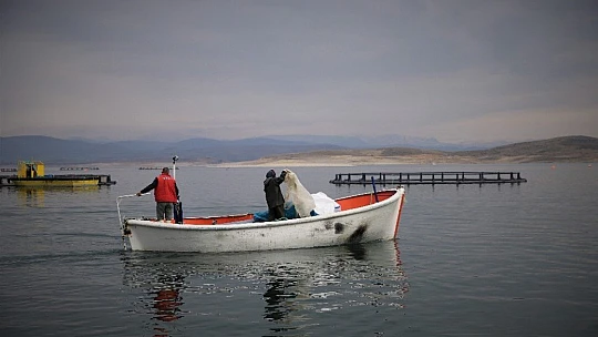 Keban Baraj Gölü'nün 'Balıkçı Annesi'