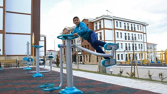 Kerpiç evlerde oturan depremzedeler, lüksü aratmayan konutlara geçti
