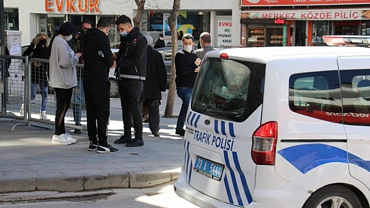 Kırmızıya dönen Elazığ'da vatandaşlar birbirini uyardı