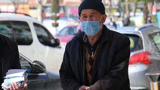 Kırmızıya dönen Elazığ'da vatandaşlar birbirini uyardı