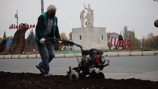 Kısıtlama ile sessizliğe bürünen Elazığ, drone ile görüntülendi