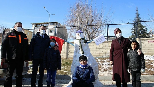 Konteyner kentteki depremzedelere destek