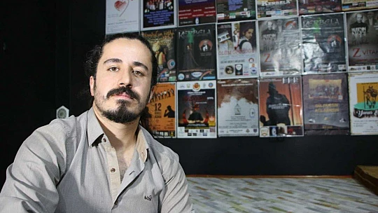 Küçük bir çay ocağında kurulan tiyatro atölyesi marka haline geldi