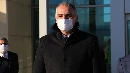 Bakan Ersoy Elazığ'dan Tunceli'ye geçti
