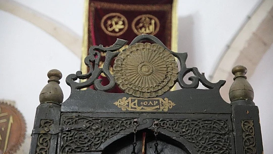 835 Yıllık Minber Sağlamlığı İle Dikkat Çekiyor