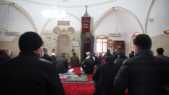 835 Yıllık Minber Sağlamlığı İle Dikkat Çekiyor