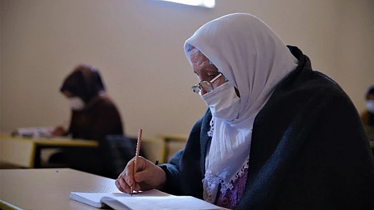 Halime nineye anlamlı hediye