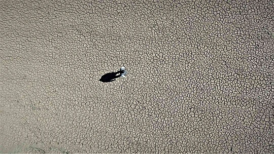 Kuraklık vurdu, baraj çöle döndü