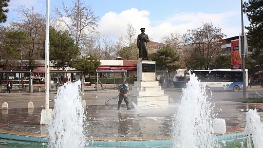Elazığ, koronavirüse karşı dezenfekte ediliyor