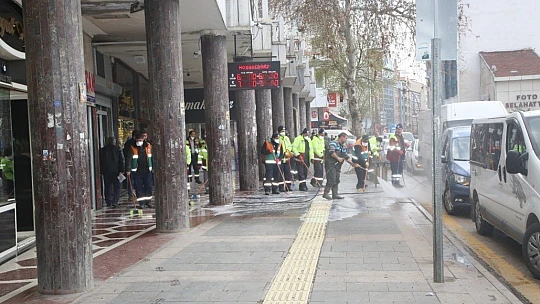 Elazığ, koronavirüse karşı dezenfekte ediliyor