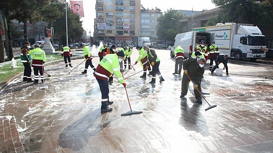 Elazığ, koronavirüse karşı dezenfekte ediliyor