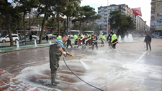 Elazığ, koronavirüse karşı dezenfekte ediliyor