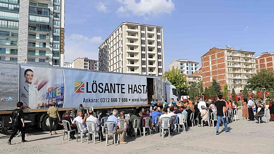 LÖSEV'in 'İyilikler Tırı' Elazığ'daki ailelere yardım ulaştırdı