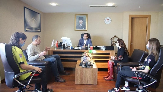 Kurtar: 'Hentbol takımımızı her zaman desteklemeye devam edeceğiz'