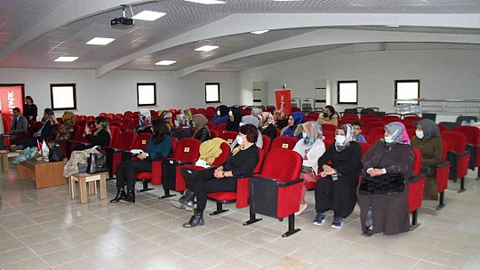 Medical Park Elazığ Hastanesi'nden 'Kadınlar Günü' Semineri
