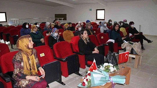 Medical Park Elazığ Hastanesi'nden 'Kadınlar Günü' Semineri