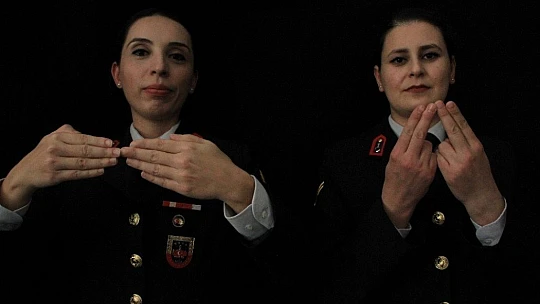 Mehmetçik'ten işaret diliyle anlamlı mesaj, vefalı sürpriz