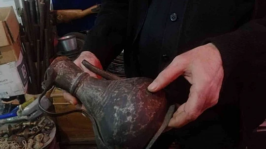 Merakı onu antikacı yaptı, 40 bine yakın antika obje biriktirdi