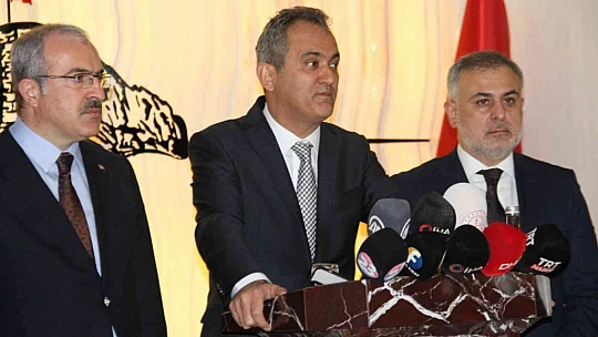 Milli Eğitim Bakanı Özer: '855 bin derslikte yüz yüze eğitime ara vermeden devam ediyoruz'
