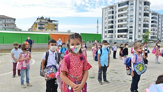 Elazığ'da Anaokulu ve İlkokul Birinci Sınıflarda Yüz Yüze Eğitim Başladı