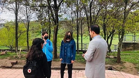 Nazımiye Kaymakamı Tutkan, okul servislerini denetledi