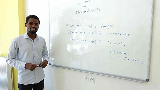 Nijerya'dan öğrenci olarak geldiği Elazığ'da kendi dil okulunu açtı