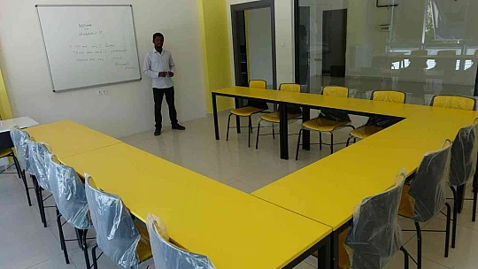 Nijerya'dan öğrenci olarak geldiği Elazığ'da kendi dil okulunu açtı