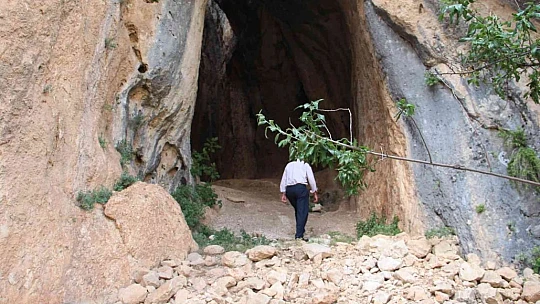 Ölbe vadisi ve Deve Mağarası turizme kazandırılmayı bekliyor