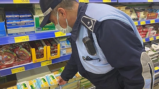 Önce alışveriş yaptılar, sonra denetlediler