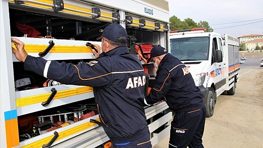 Önce Elazığ, sonra İzmir depreminde canla başla görev yaptılar