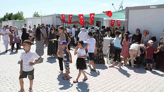 Öz vatanlarında ilk bayram coşkusu