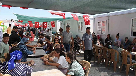 Öz vatanlarında ilk bayram coşkusu