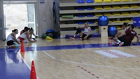 Elazığ İl Özel İdare Kadın Basketbol Takımı hazırlıklara başladı