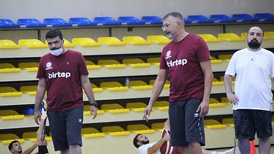 Elazığ İl Özel İdare Kadın Basketbol Takımı hazırlıklara başladı