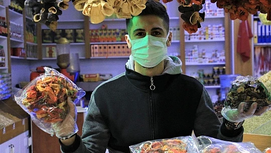 Pandemiden etkilenen  Kapalı Çarşı esnafı, çözümü online satışta buldu