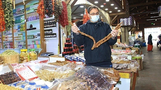 Pandemiden etkilenen  Kapalı Çarşı esnafı, çözümü online satışta buldu