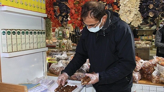 Pandemiden etkilenen  Kapalı Çarşı esnafı, çözümü online satışta buldu