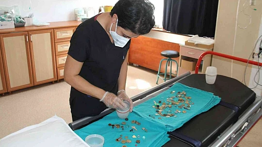 Para, pul, iğne, yüzük: Bu midelerde ne ararsanız var