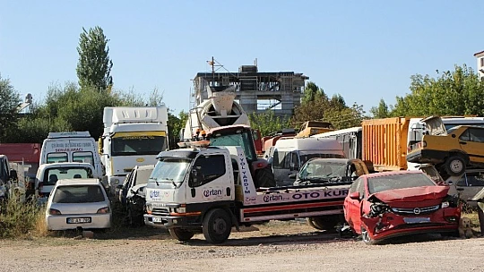 Bu araçlar çürümeye terk edildi