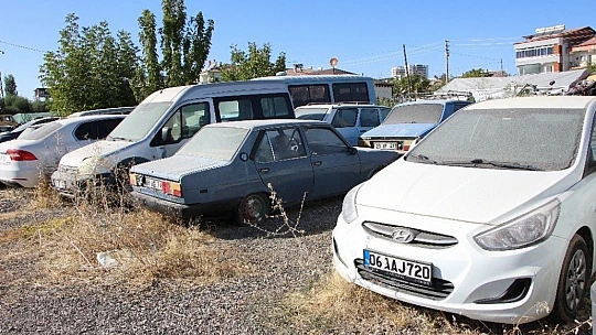 Bu araçlar çürümeye terk edildi