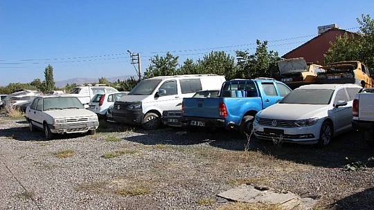 Bu araçlar çürümeye terk edildi